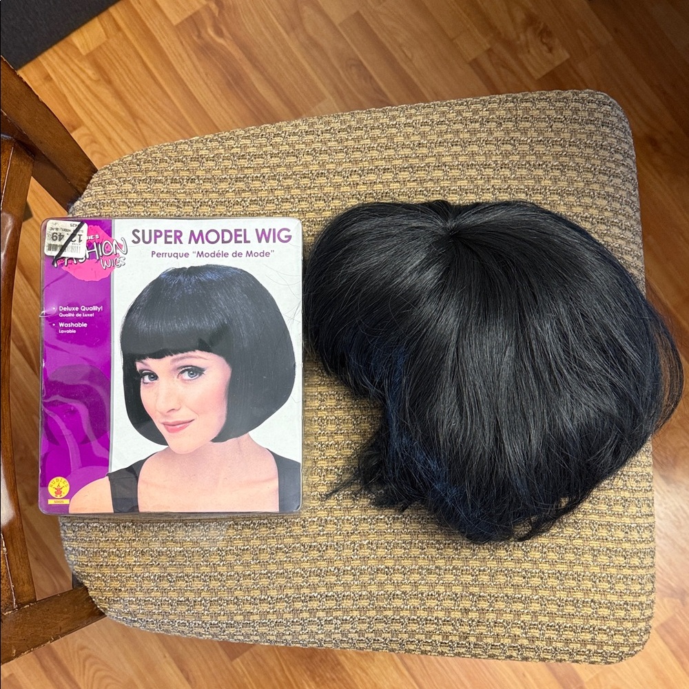 New Rubie's Costume Women's Black Super Model Wig Halloween Short Bob Bangs
